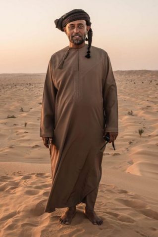 Ulrich Maier-Harth: Oman, Beduinen-Fahrer in der arabischen Wüste